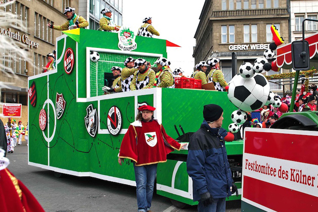 2013-02-rosenmontagszug-karneval-koeln