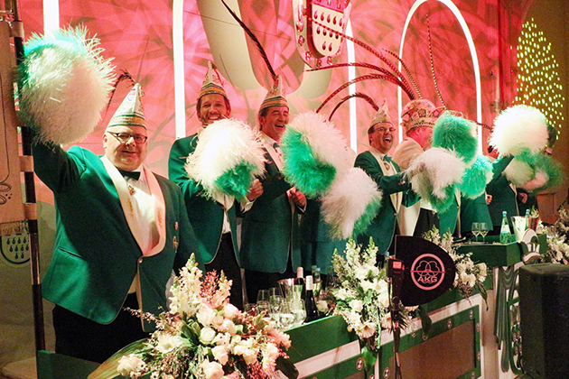 2016 04 madchensitzung karneval koeln